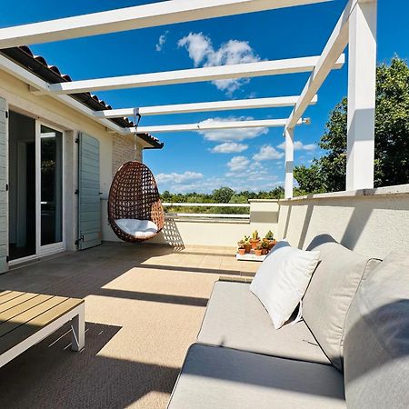 Luxury Villa In Istria - 9,000 Sqm Private Estate With Pool & Sauna, 15 Min To Sea, Near Fazana, 3 Bedrooms Juršići Eksteriør billede