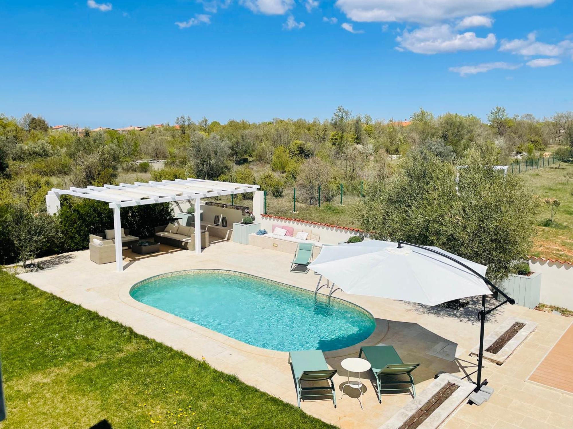 Luxury Villa In Istria - 9,000 Sqm Private Estate With Pool & Sauna, 15 Min To Sea, Near Fazana, 3 Bedrooms Juršići Eksteriør billede