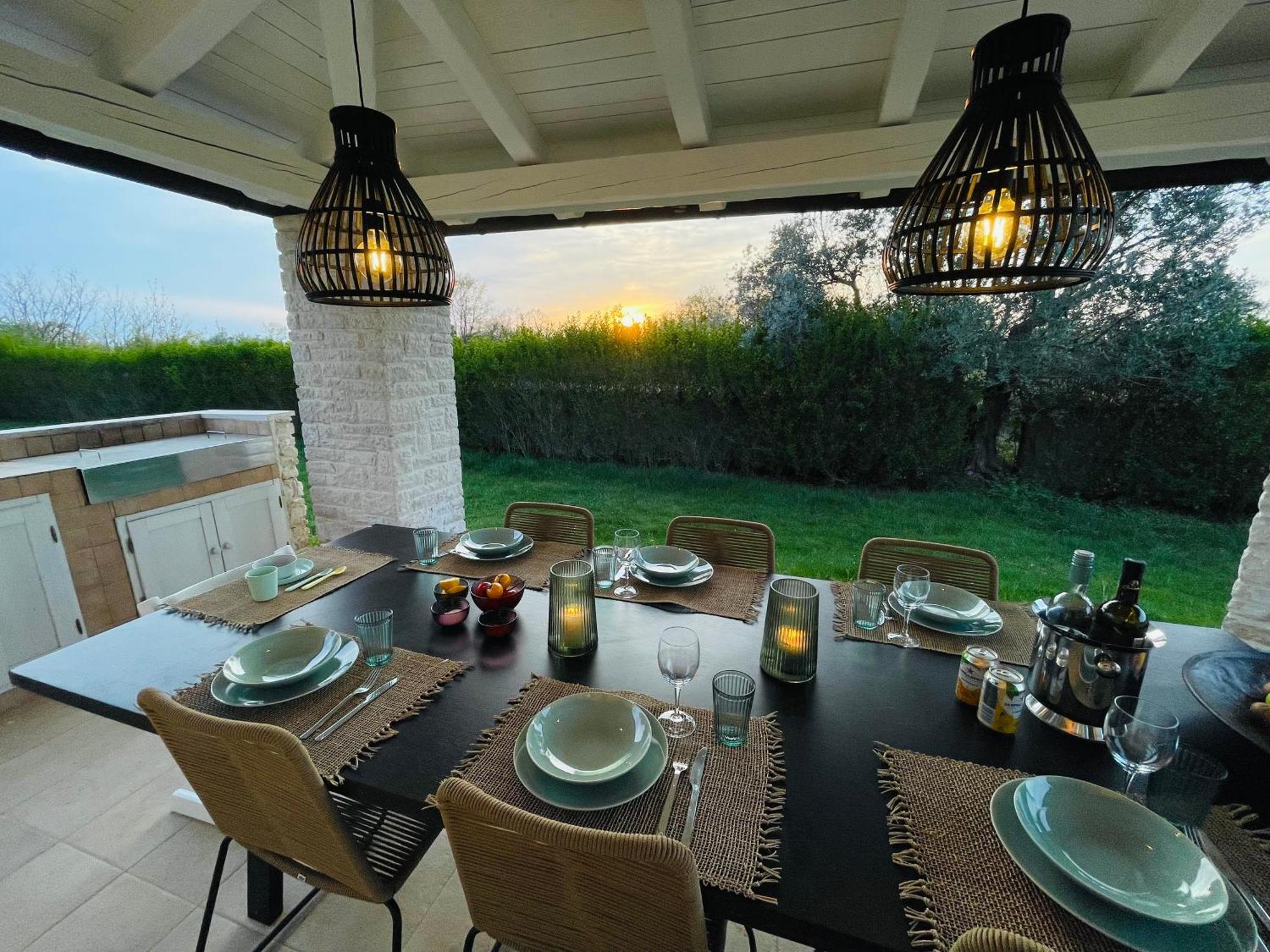 Luxury Villa In Istria - 9,000 Sqm Private Estate With Pool & Sauna, 15 Min To Sea, Near Fazana, 3 Bedrooms Juršići Eksteriør billede