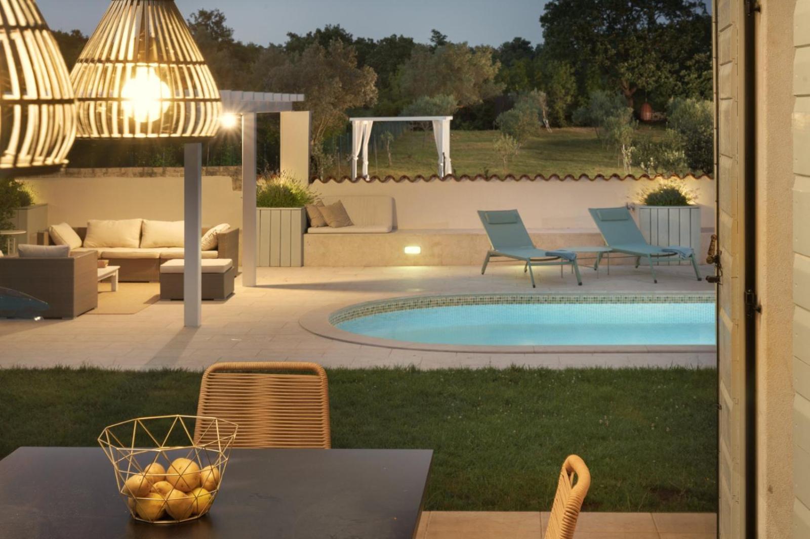 Luxury Villa In Istria - 9,000 Sqm Private Estate With Pool & Sauna, 15 Min To Sea, Near Fazana, 3 Bedrooms Juršići Eksteriør billede